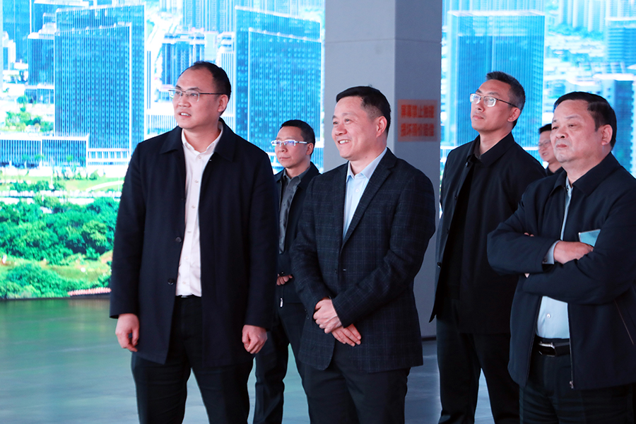 刘中杰调研全市国资国企工作并召开座谈会